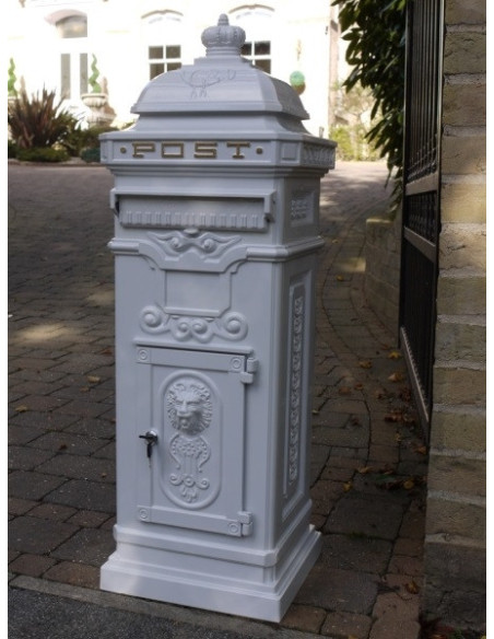 Boîte aux lettres anglaise sur colonne en fonte d'aluminium