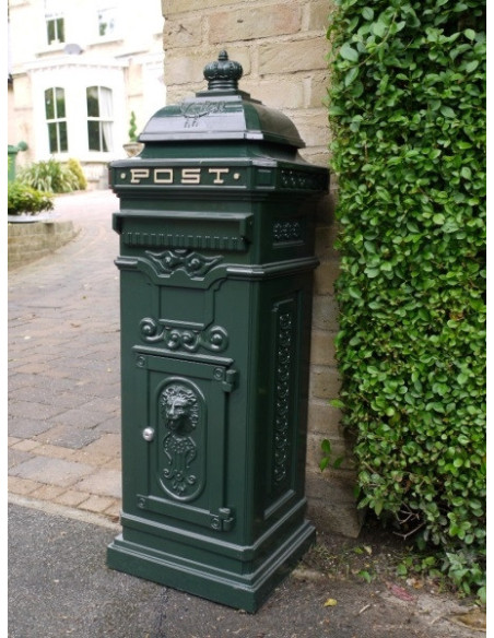 Boîte aux lettres anglaise sur colonne en fonte d'aluminium