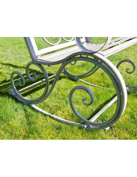 Rocking chair de jardin en métal patiné gris vieilli