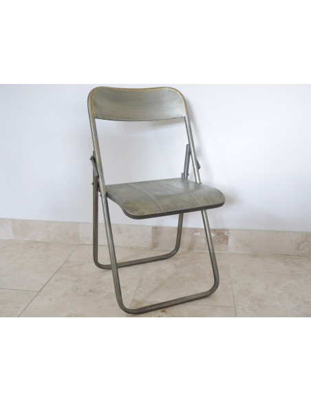 Chaise pliante en métal brossé de style Indus