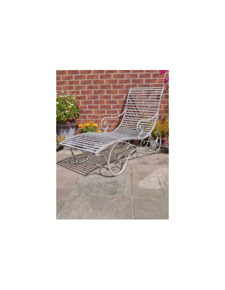 Chaise longue de jardin en métal gris