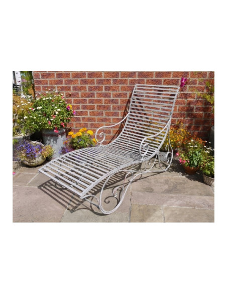 Chaise longue de jardin en métal gris