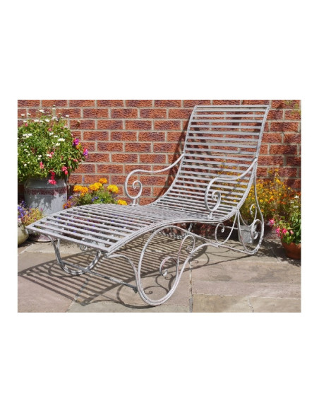 Chaise longue de jardin en métal gris